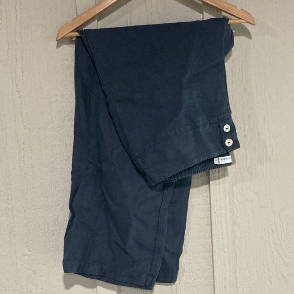 Cut Loose Linen Navy Blue Women's Top and Matching Pants - Picture 2 of 9